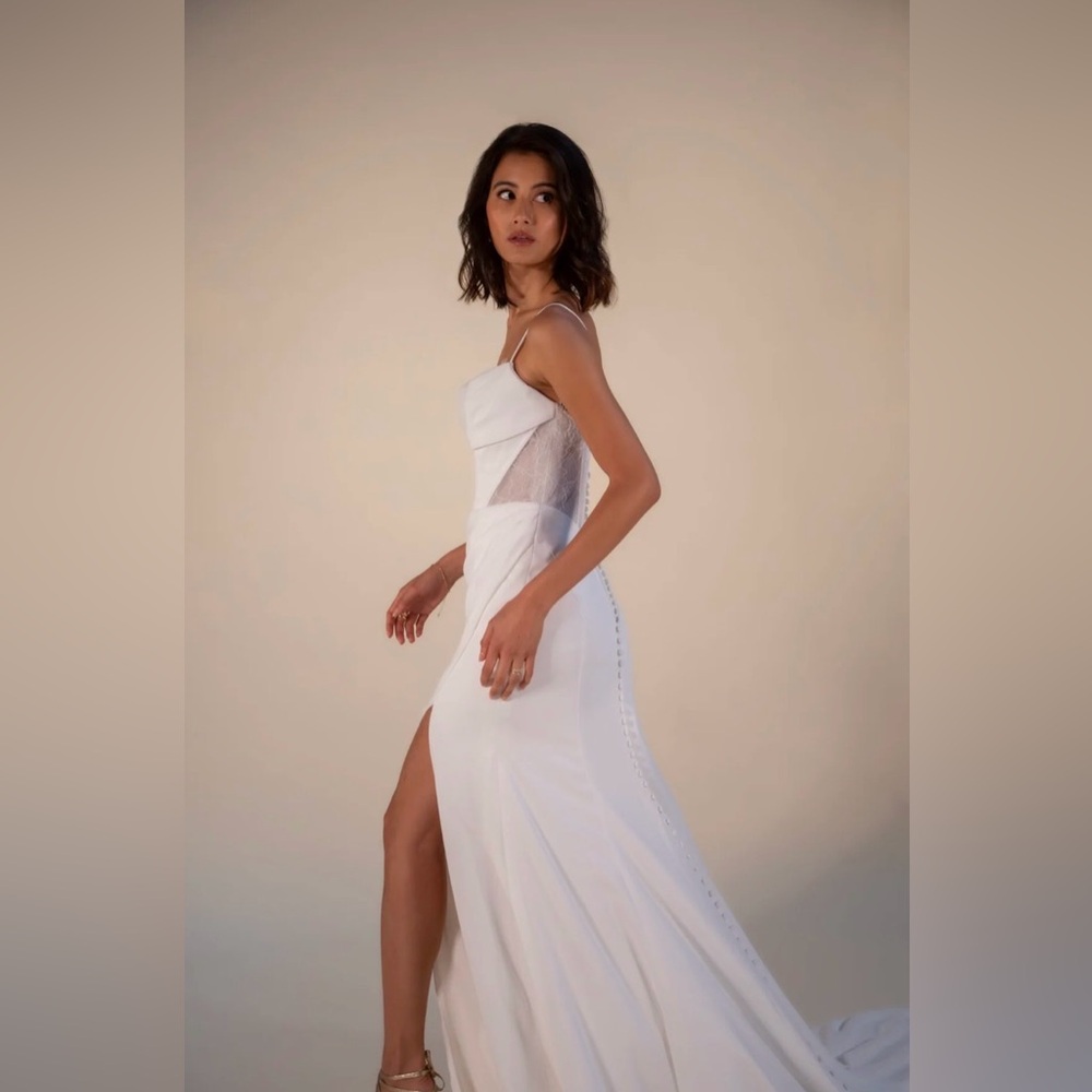 All Who Wander Carson Wedding Dress - Picture 4 of 7